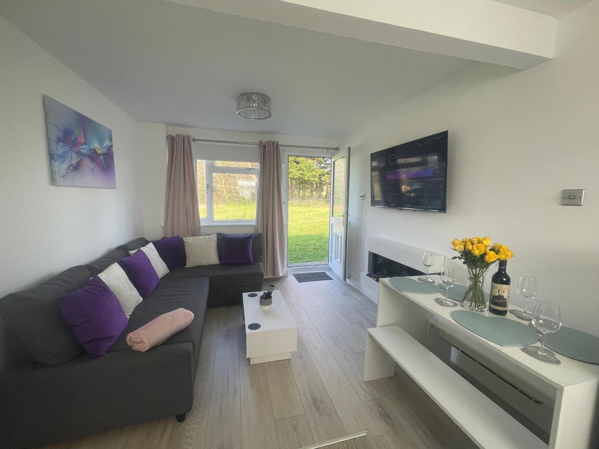 Look No Further Gorgeous Newly Renovated Contemporary Chalet Sandown Bay Holiday Centre Εξωτερικό φωτογραφία